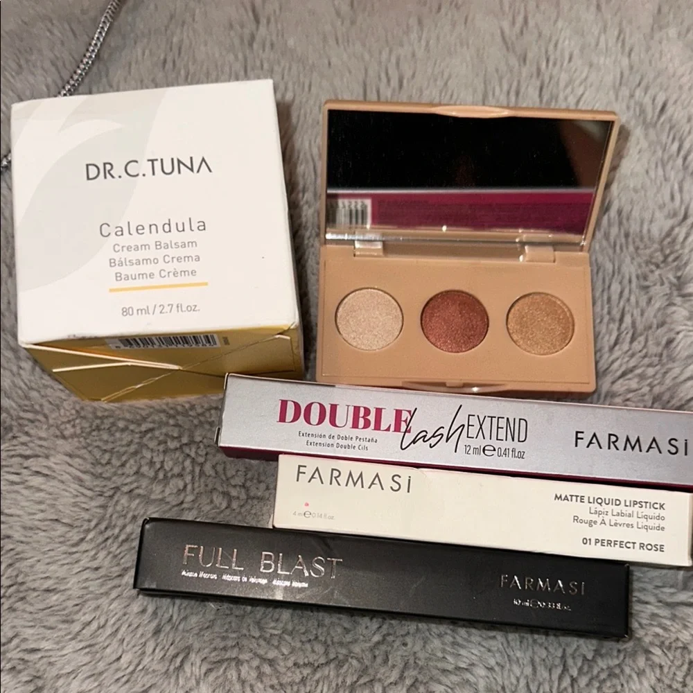 Farmasi Bundle - Picture 1 of 1